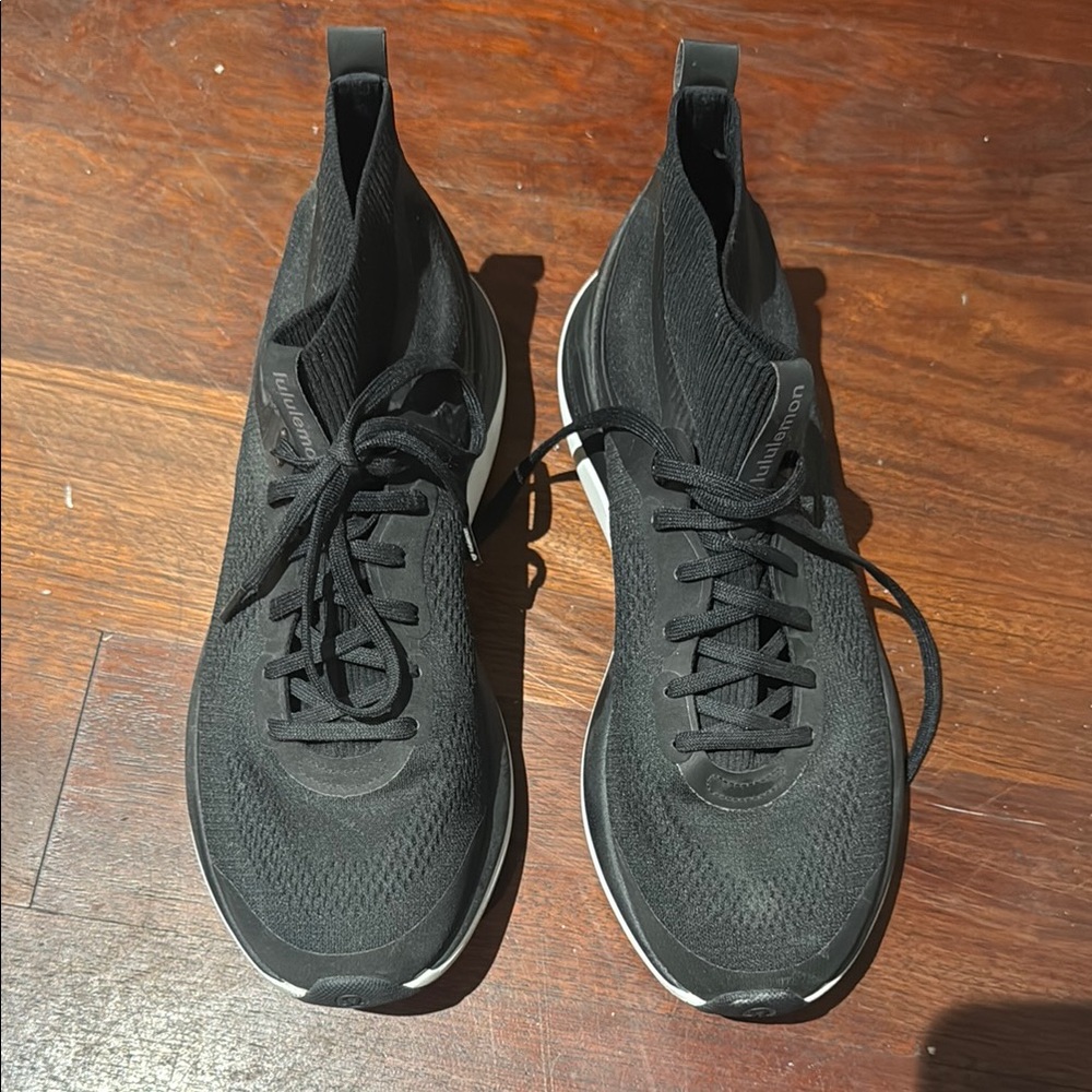 Lululemon Black Chargefeel Mid Workout Shoe